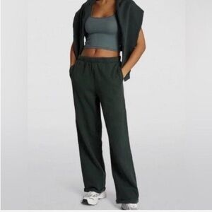 Skims NWT cotton fleece classic straight leg pant 
size large